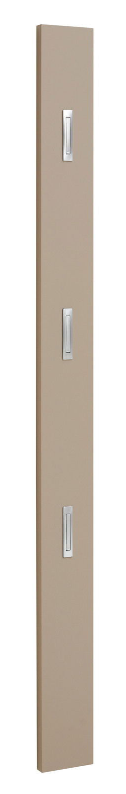 Beiges Garderobenpaneel mit drei silbernen Haken, seitliche Perspektive