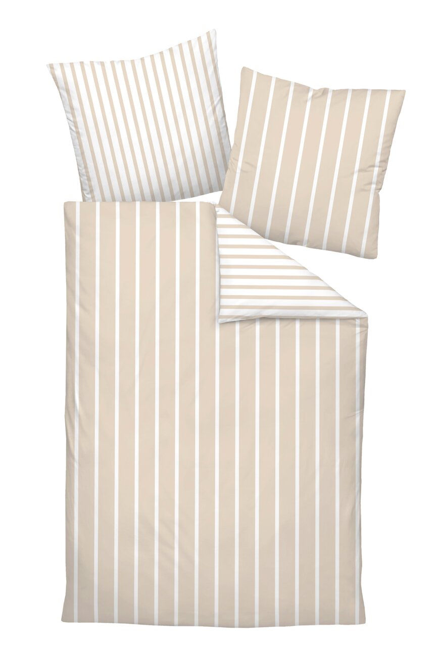 Bettwäsche-Set mit beigen und weißen Streifen, bestehend aus einem Bettbezug und zwei Kissenbezügen, aus der Vogelperspektive.