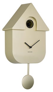 Moderne Wanduhr in Form eines Vogelhauses mit Pendel, seitliche Perspektive