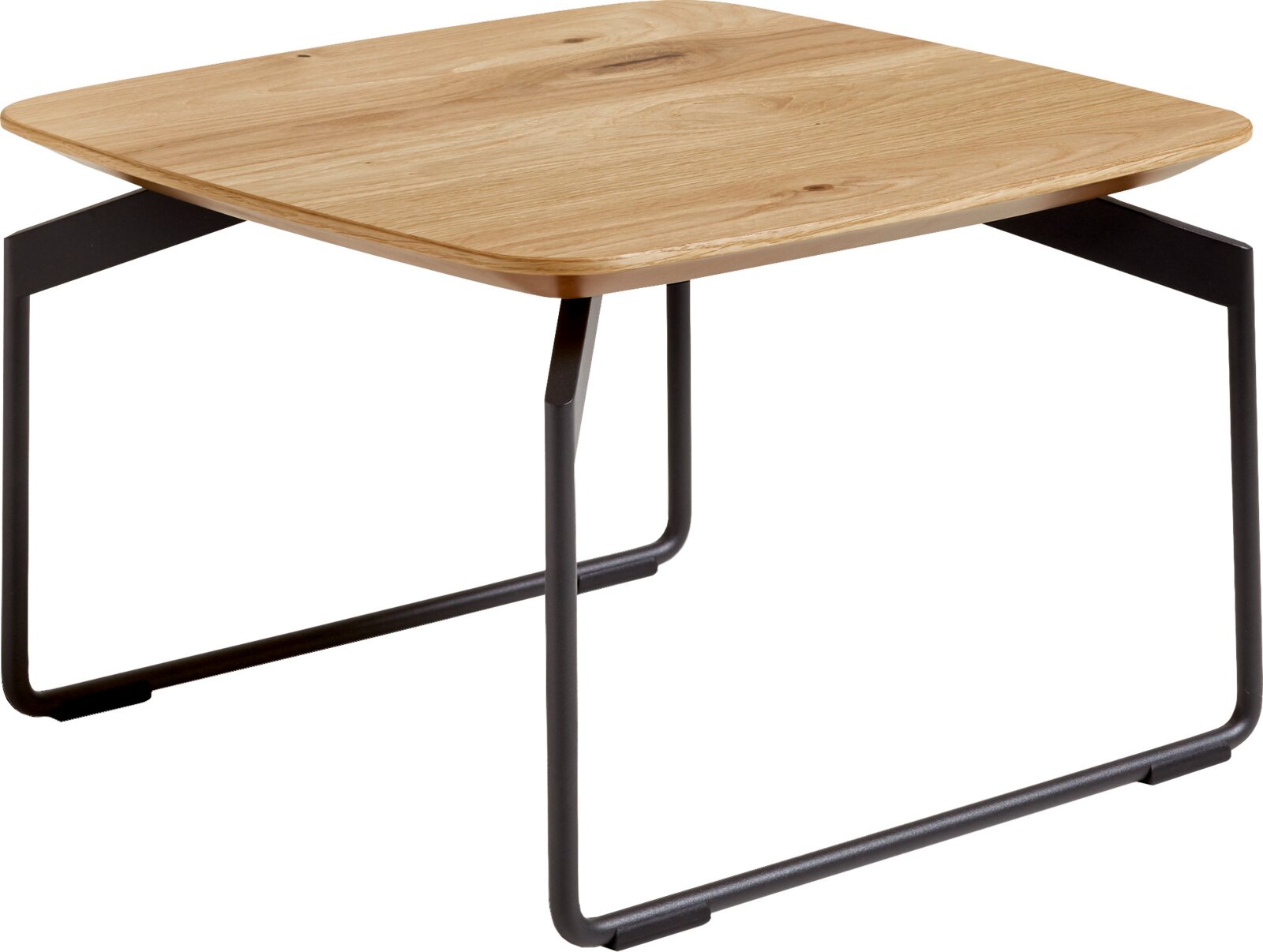 Vierkante bijzettafel met licht houten blad en zwart metalen sledeframe, schuin van voren (driekwartaanzicht) gefotografeerd op witte achtergrond