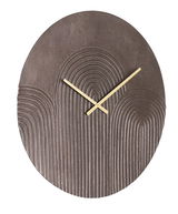 Moderne Wanduhr mit braunem, strukturiertem Zifferblatt und goldenen Zeigern, Frontalansicht