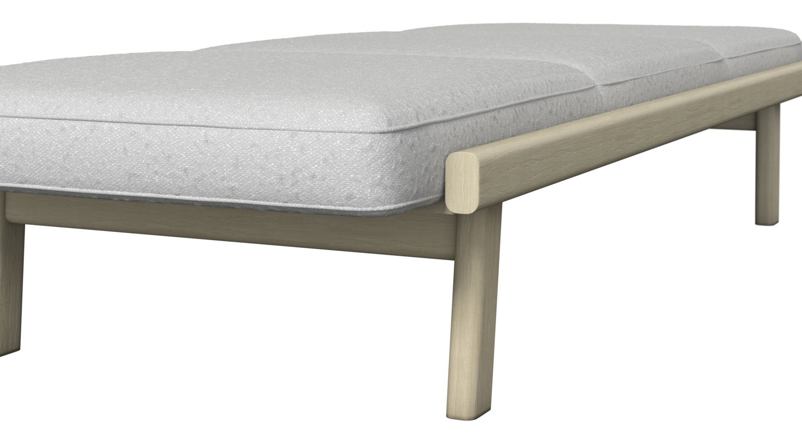 Sonnenliege mit hellem Holzrahmen und grauer Polsterung, seitliche Perspektive