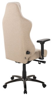 Rückansicht eines beigen Gaming-Stuhls mit verstellbaren Armlehnen und stabiler Basis auf Rollen.