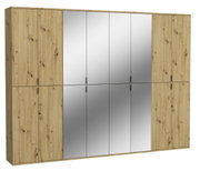 Garderobenkombination aus Holz mit Spiegeltüren, frontal betrachtet.