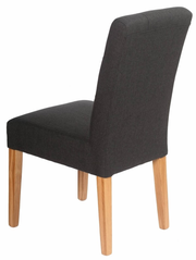 Rückansicht eines modernen Stuhls mit dunklem Stoffbezug und hellen Holzbeinen