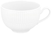 Witte koffiekop met melk, met geribbeld patroon, zijaanzicht