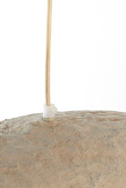 Nahaufnahme der Hängeleuchte LONIA von Light&Living, zeigt die Oberseite mit Kabelanschluss aus einer seitlichen Perspektive.