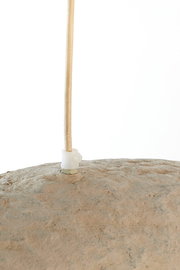 Nahaufnahme der Hängeleuchte LONIA von Light&Living, zeigt die Oberseite mit Kabelanschluss aus einer seitlichen Perspektive.