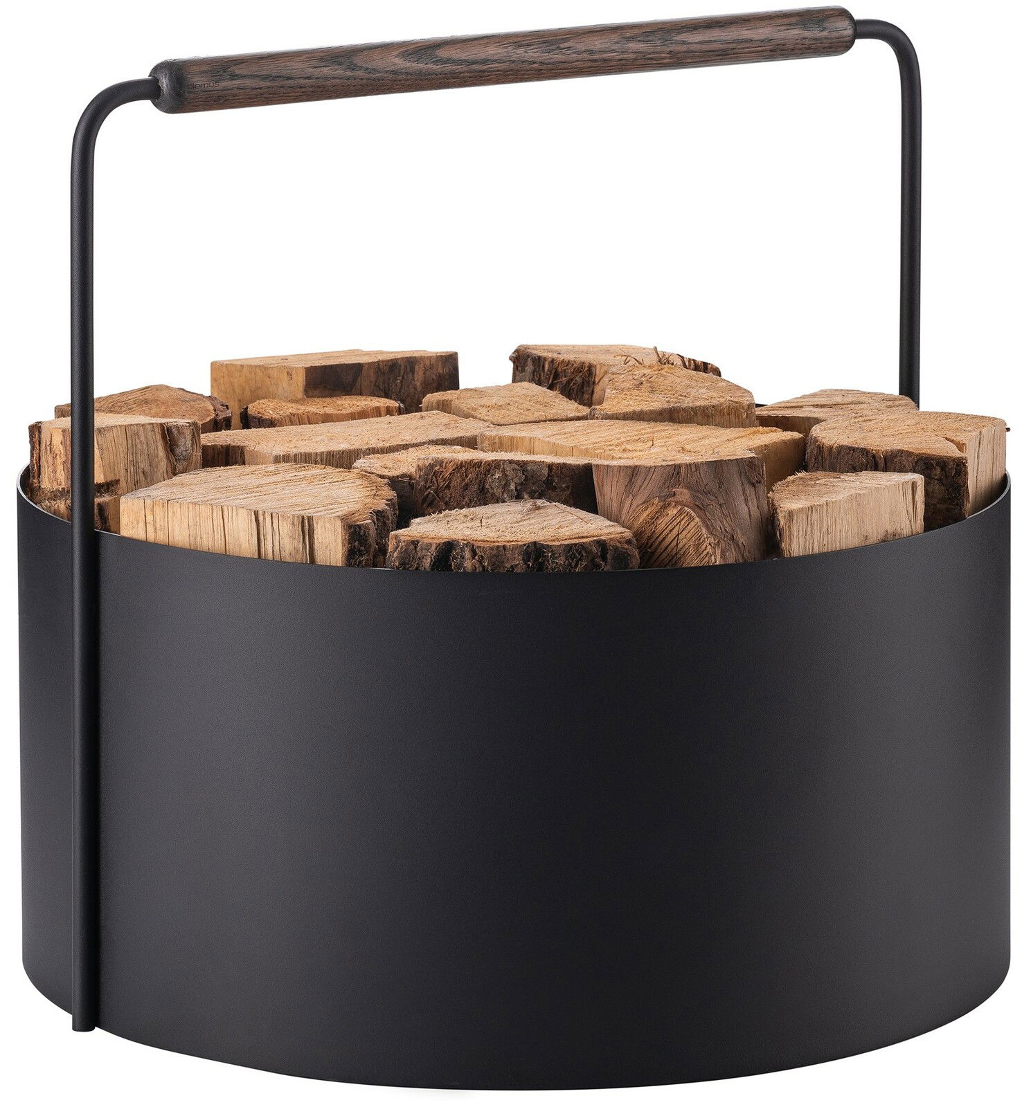 Moderner Feuerholz-Korb Ashi aus schwarzem Metall mit Holzgriff, gefüllt mit Holzscheiten, seitliche Perspektive.