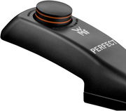 Nahaufnahme des Griffs eines Schnellkochtopfs mit der Aufschrift 'PERFECT' und einem Druckknopf mit zwei orangefarbenen Ringen.