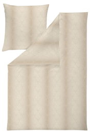 Beige Bettwäsche-Set mit dezentem Muster, bestehend aus einem Kissenbezug und einem Bettdeckenbezug, aus der Vogelperspektive.