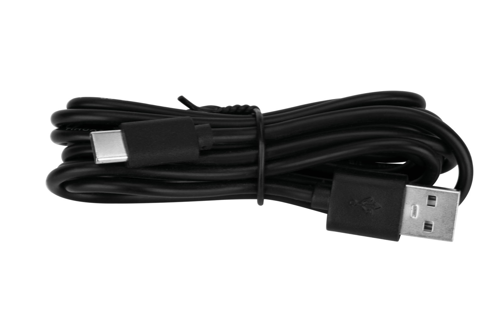 Schwarzes USB-Kabel mit USB-A und USB-C Anschlüssen, aufgerollt und von der Seite fotografiert.