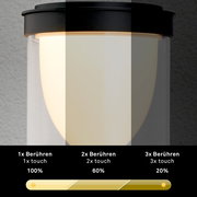 Nahaufnahme einer Akku-Außenwandleuchte mit Touch-Dimmer-Funktion, seitliche Perspektive