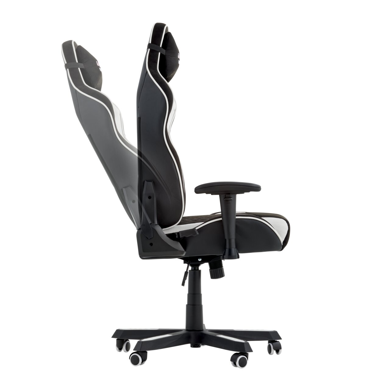 Seitliche Ansicht eines Gaming-Stuhls mit verstellbarer Rückenlehne und Armlehnen, schwarz-weißes Design.