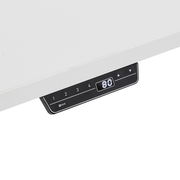 Nahaufnahme der Steuerungseinheit eines E-Schreibtischs aus der Serie EFLEX mit digitaler Anzeige und Tasten zur Höhenverstellung, von unten betrachtet.