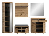 Garderoben-Set 5-teilig in Holzoptik, bestehend aus einem hohen Schrank mit Spiegel, einer Wandgarderobe mit Haken, einem quadratischen Spiegel, einer Sitzbank mit Stauraum und einer Kommode mit Schubladen und Türen. Frontalansicht.