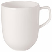 Weißer Becher mit Henkel, 300ml, seitliche Perspektive