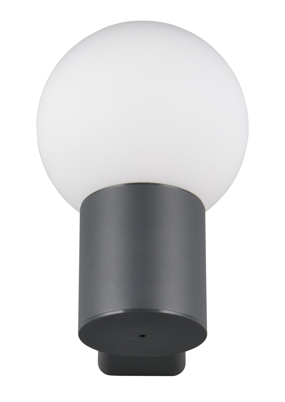 Trio Leuchten Aussenwandleuchte MURES Moderne Außenwandleuchte mit kugelförmigem, weißem Lampenschirm und zylindrischem, dunklem Sockel, frontal abgebildet.