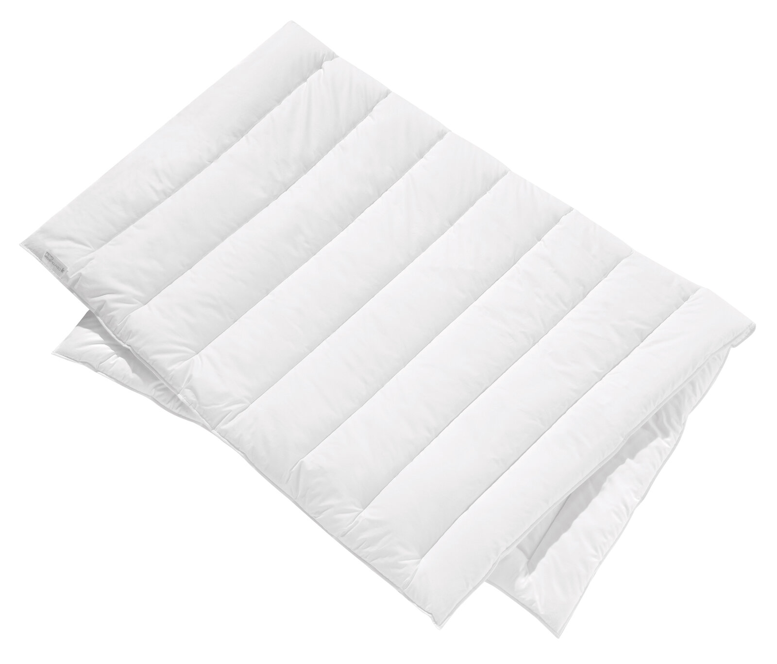 Weiße, gesteppt wirkende Bettdecke in Draufsicht, leicht gefaltet, für das Vegan Dream Solobett 135x200.