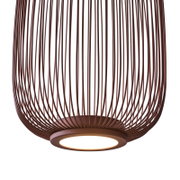 Moderne LED-Hängeleuchte mit braunem, drahtigem Design, von unten betrachtet.