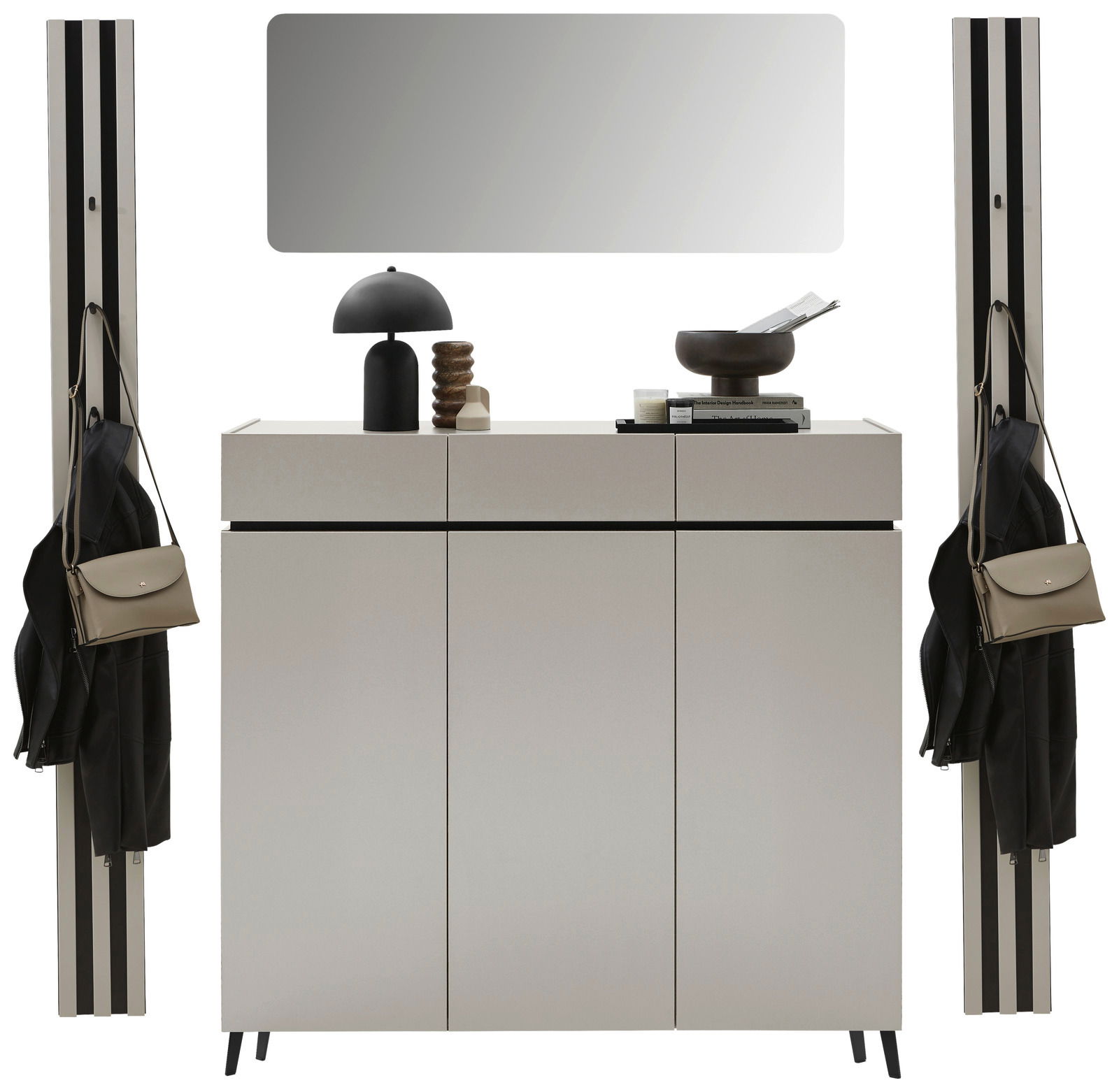 Frontale Ansicht eines modernen Garderoben-Sets in Kaschmirfarbe mit Spiegel, Schrank und Hakenleisten.