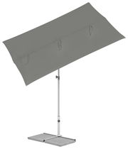 Moderner grauer Sonnenschirm mit rechteckigem Schirm und stabilem Standfuß, seitliche Perspektive