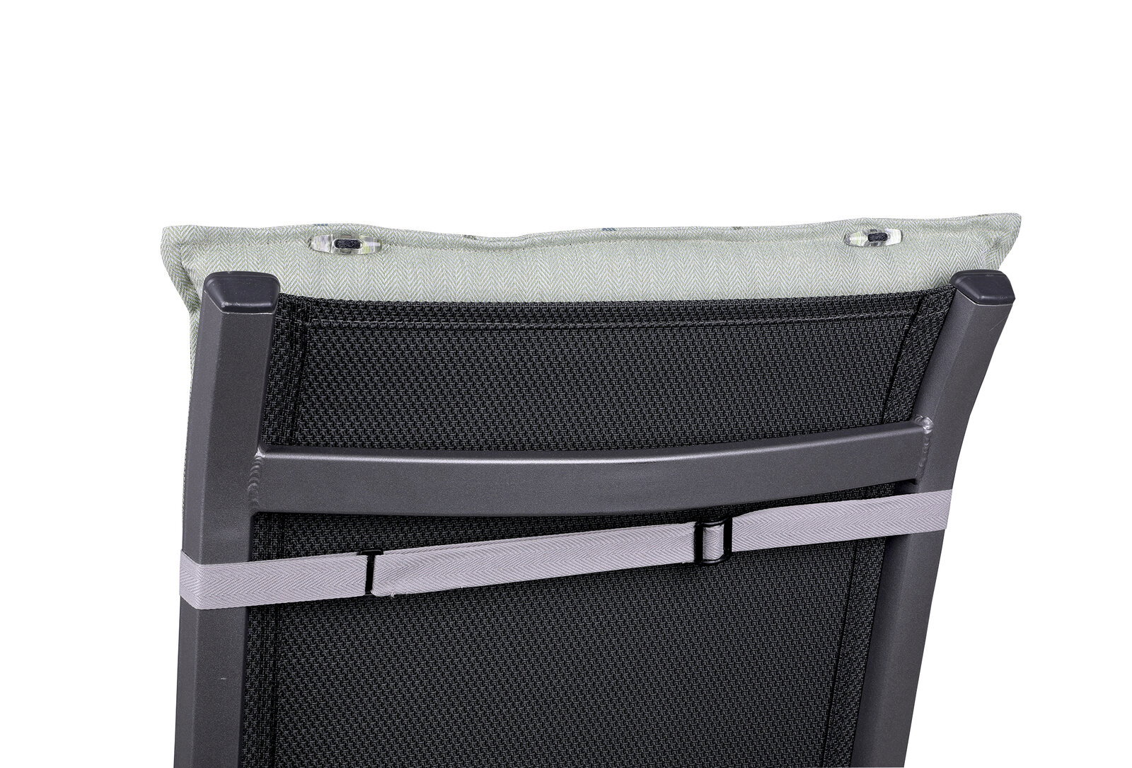 Rückansicht einer Sesselauflage auf einem Stuhl, befestigt mit einem Gurt.