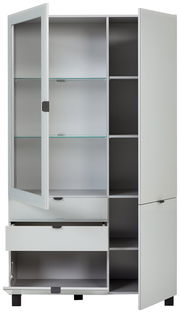 Vitrine mit geöffneten Türen und Schubladen, Frontansicht