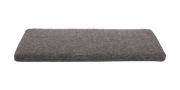 Graues Sitzkissen in rechteckiger Form, seitliche Perspektive