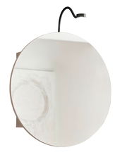 Runder Spiegelschrank mit integrierter Beleuchtung, seitliche Perspektive