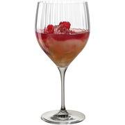 Cocktailglas POESIA grau 750ml mit farbigem Getränk und Himbeeren, seitliche Perspektive