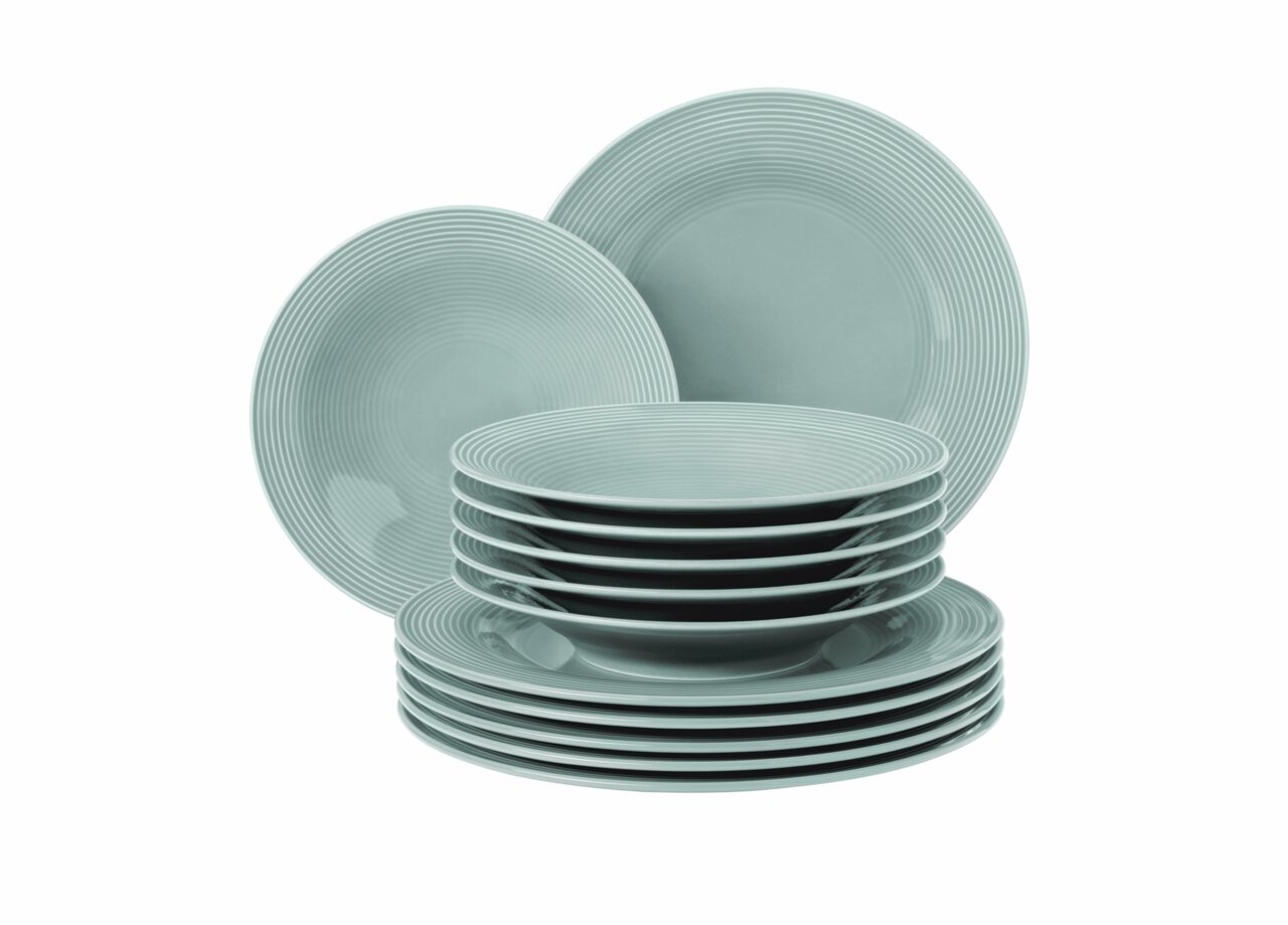 Blaues 12-teiliges Tafelset Beat von Seltmann Weiden, bestehend aus gestapelten Tellern in einer frontalen Perspektive.