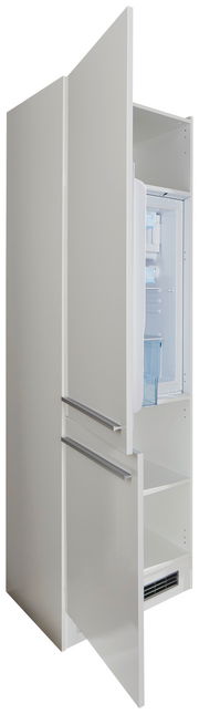 Kühlschrankumbau mit geöffneter Tür, seitliche Perspektive
