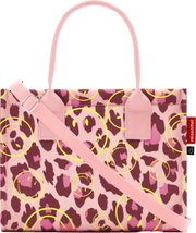 Rosa Reisenthel Tragetasche mit Leopardenmuster und gelben Smiley-Prints, zwei Henkeln und verstellbarem Schultergurt, Frontansicht vor weißem Hintergrund.