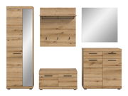 Garderoben-Set 5-teilig in Holzoptik, bestehend aus einem hohen Schrank mit Spiegel, einer Wandgarderobe mit Haken, einem quadratischen Spiegel, einer Kommode und einer Schuhbank. Frontalansicht.