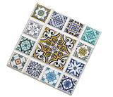 Untersetzer MARRAKESCH Raute mit buntem Mosaikmuster, schräg von oben fotografiert