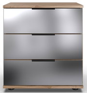 Moderne Nachtkommode mit drei spiegelnden Schubladen, frontal betrachtet.