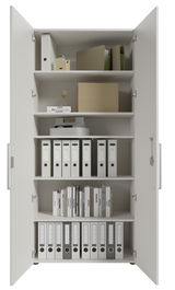 Aktenschrank mit zwei geöffneten Türen, gefüllt mit Ordnern und Büchern, frontal betrachtet.