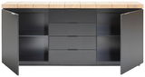 Frontale Ansicht eines modernen Sideboards mit offenen Türen und Schubladen in dunklem Design und heller Holzoberfläche.