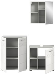 Badezimmerschrank-Kombination in Weiß mit glänzenden Türen, bestehend aus einem hohen Schrank, einem Waschbeckenunterschrank und einem Hängeschrank mit Spiegel, aus der Frontalperspektive.