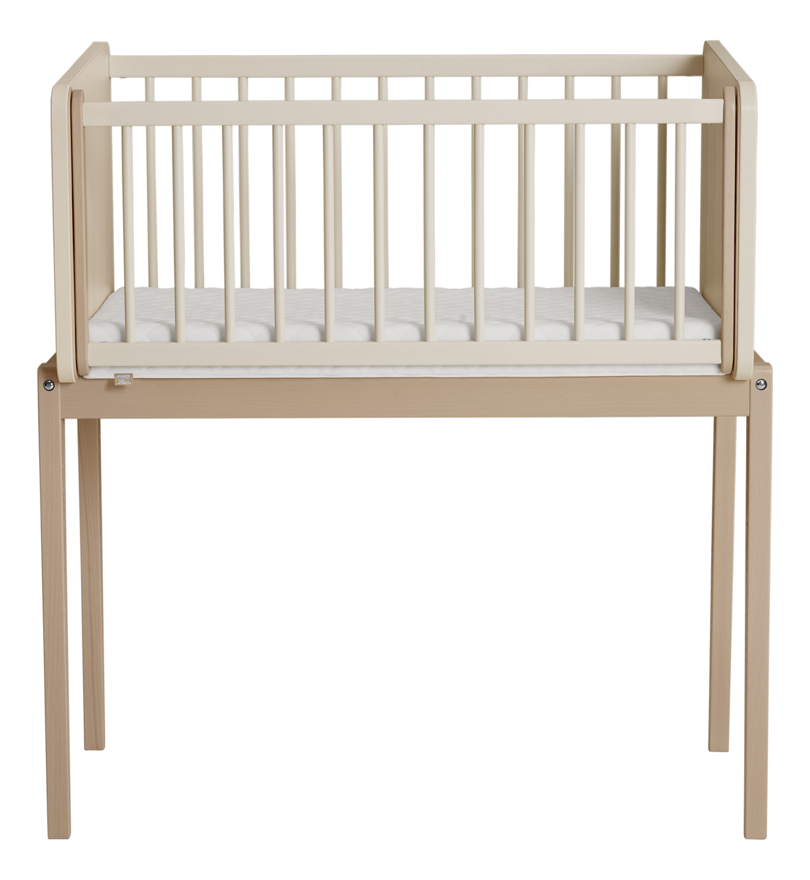 Anstellbett aus Holz in heller Farbe, frontal fotografiert