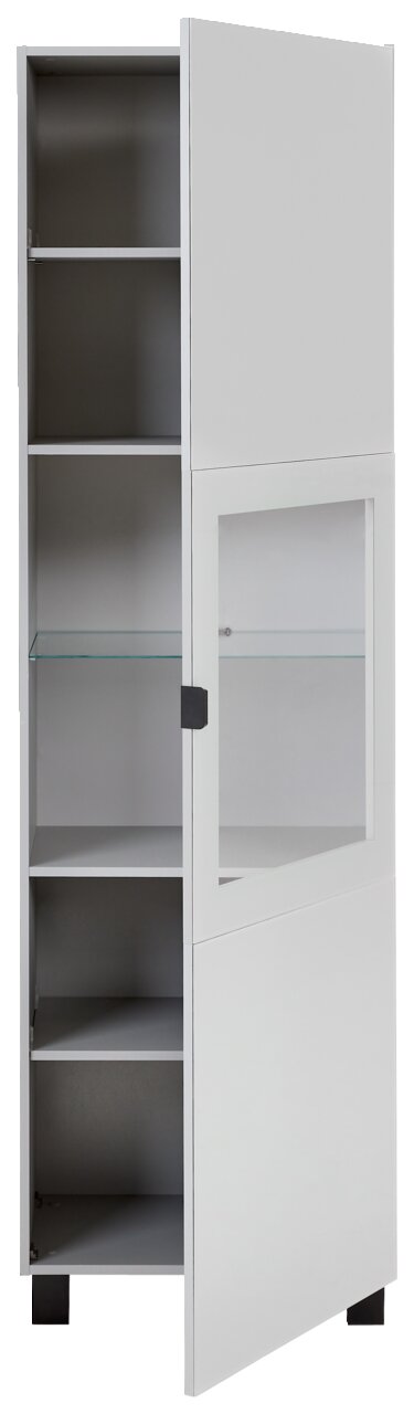 Weiße Vitrine mit teilweise geöffneter Tür, Glasregal und mehreren Fächern, seitliche Perspektive