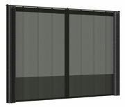 Schwarzes Vorhang Set in Frontalansicht mit transparenten Paneelen.