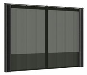 Zwarte gordijnset in vooraanzicht met transparante panelen.