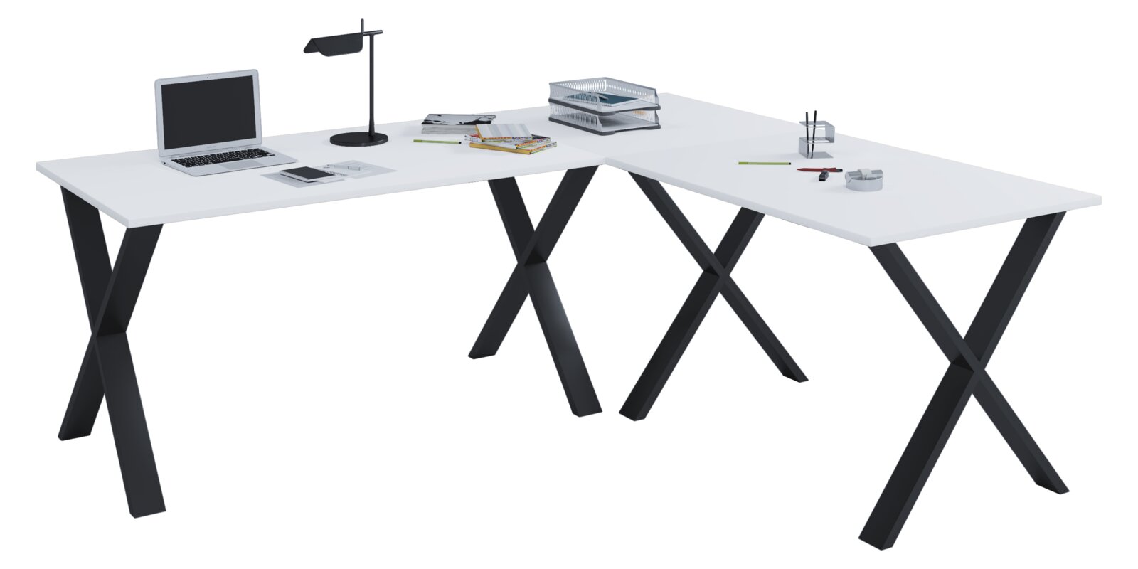 Weißer L-förmiger Eckschreibtisch mit schwarzen X-Gestellen aus Metall, modern und minimalistisch, in schräger Seitenansicht von vorn vor weißem Hintergrund