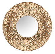 Runder Spiegel mit einem Durchmesser von 80 cm, umgeben von einem goldfarbenen, strukturierten Rahmen. Ansicht von vorne.
