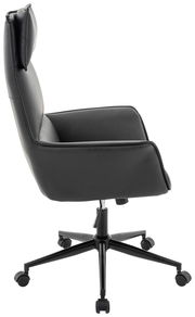 Schwarzer Chefsessel aus Leder, Seitenansicht, mit verstellbarer Rückenlehne und Rollen.