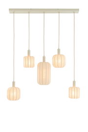 Hängeleuchte mit fünf Lampenschirmen aus Stoff, frontal betrachtet