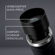 Nahaufnahme eines schwarzen MUG Classic Wave 0,36L mit verbessertem Quick-Press und Comfort-Schraubverschluss.