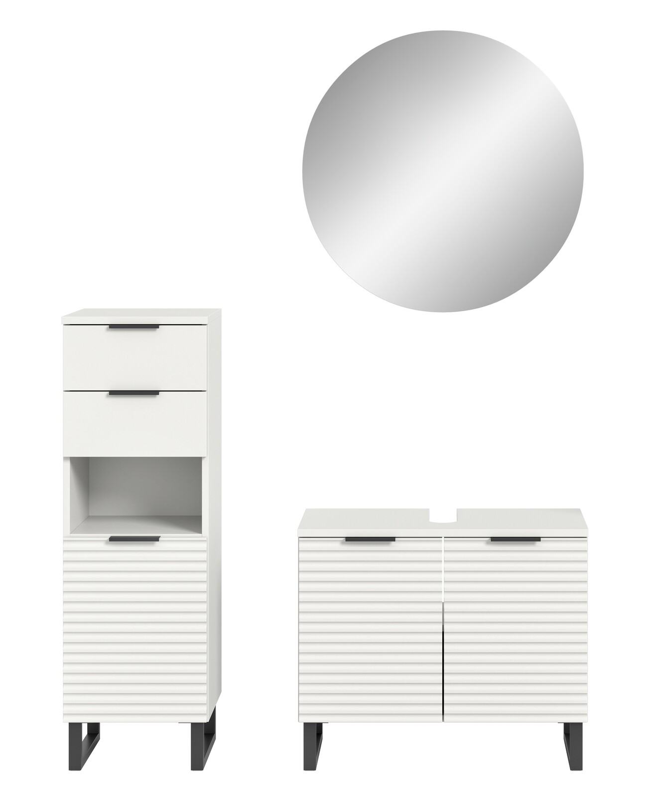 Moderne Badkombination bestehend aus einem hohen Schrank mit Schubladen und einem Waschbeckenunterschrank, beide in Weiß mit geriffelter Front, sowie einem runden Spiegel. Frontalansicht.
